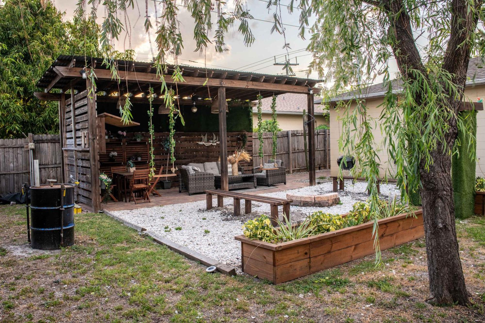 Upscale Ybor House With Outdoor Living Space Tampa Exterior photo